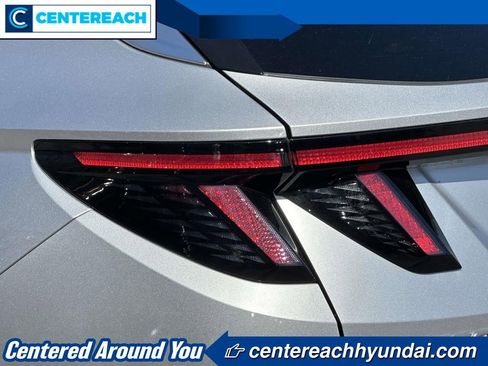 Used 2023 Hyundai Tucson Limited AWD/4WD image 8