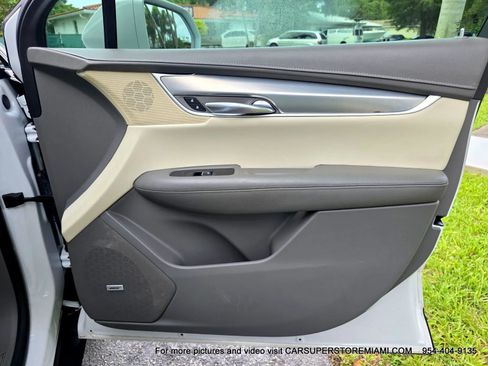 Used 2017 Cadillac XT5 Luxury FWD image 43