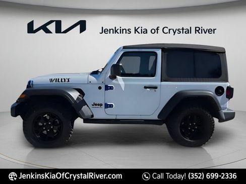Used 2022 Jeep Wrangler Sport AWD/4WD image 11