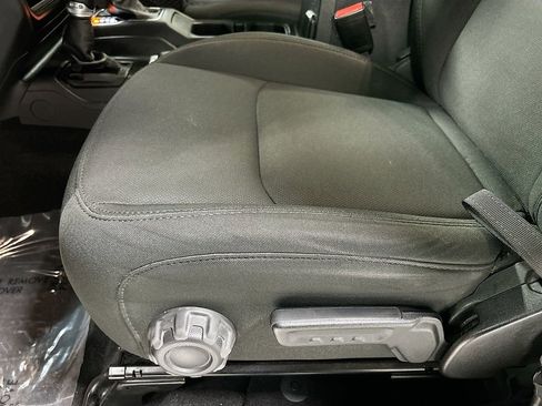 Used 2021 Jeep Wrangler Unlimited Sport image 18