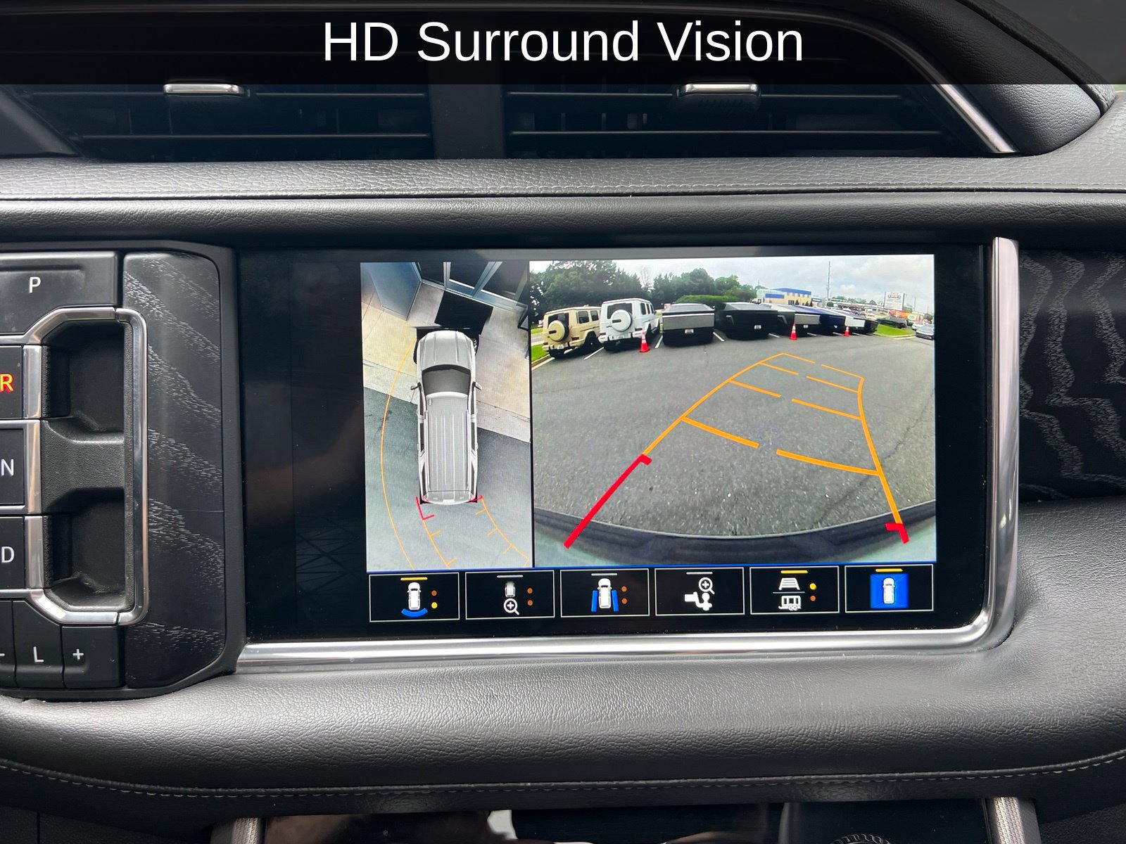 Used 2023 GMC Yukon XL Denali AWD/4WD image 30