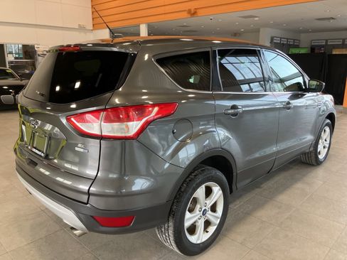 Used 2015 Ford Escape SE image 5