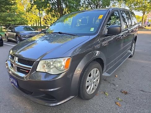 Used 2015 Dodge Grand Caravan SE w/ Quick Order Package 29E SE FWD image 4