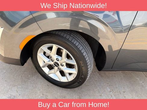 Used 2025 Kia Soul LX w/ LX Technology Package FWD image 30
