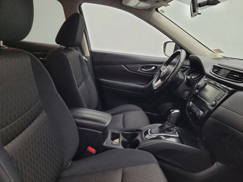 Used 2018 Nissan Rogue SV w/ Sun & Sound Touring Package AWD/4WD image 21