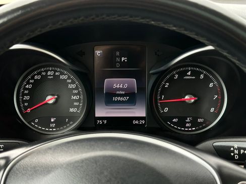 Used 2016 Mercedes-Benz GLC 300 w/ Premium Package image 31