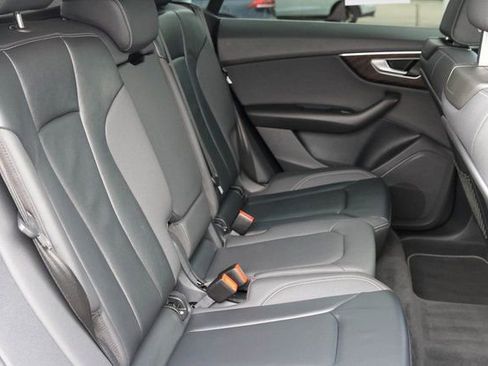 Used 2021 Audi Q8 Premium w/ Convenience Package AWD/4WD image 19