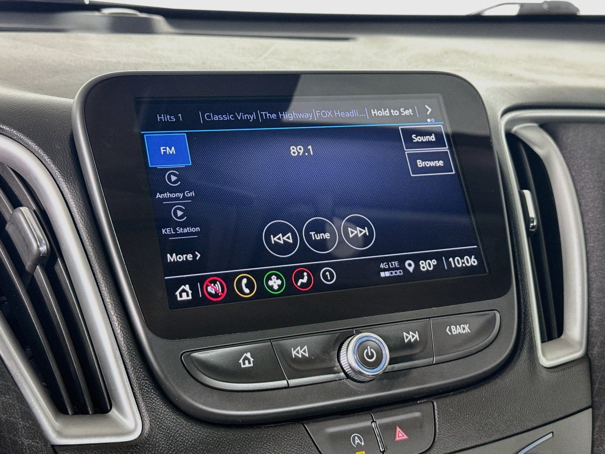 Used 2025 Chevrolet Malibu LT FWD image 11