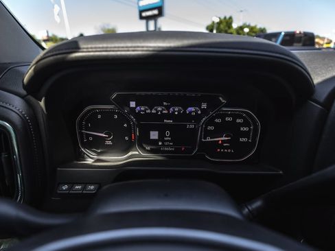Used 2023 GMC Sierra 3500 Denali w/ Denali Ultimate Package AWD/4WD image 18