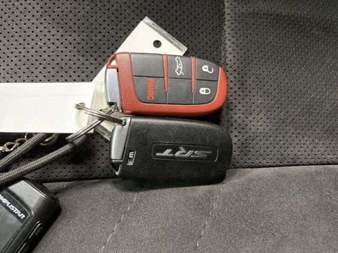 Used 2015 Dodge Challenger SRT Hellcat image 26