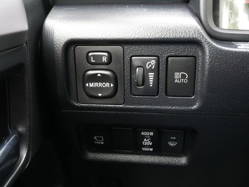 Used 2022 Toyota 4Runner Limited AWD/4WD image 26