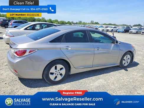 Used 2012 Hyundai Sonata Hybrid w/ Leather Pkg FWD image 4