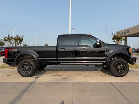 Used 2017 Ford F350 Platinum w/ Platinum Ultimate Package AWD/4WD image 21