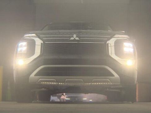 Used 2024 Mitsubishi Outlander SE image 6