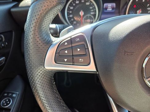 Used 2020 Mercedes-Benz SLC 300 image 30