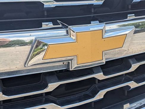 Used 2018 Chevrolet Silverado 1500 LTZ AWD/4WD image 9