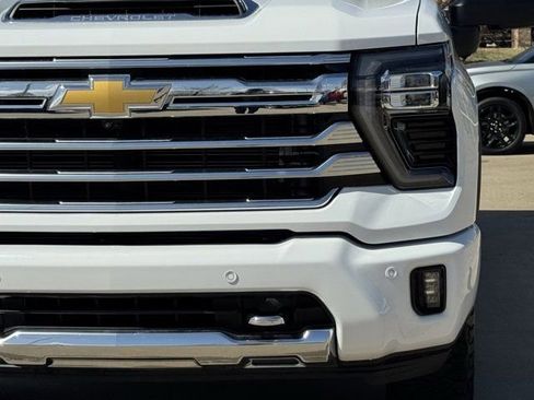 Used 2024 Chevrolet Silverado 2500 High Country w/ Technology Package image 10