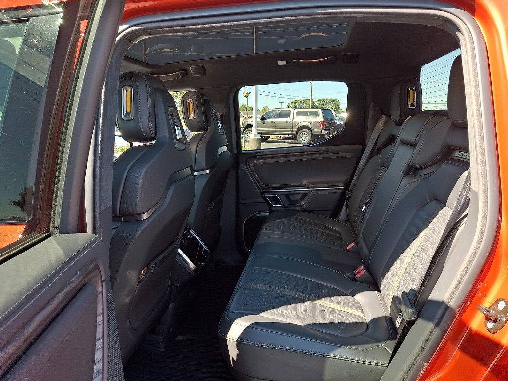 Used 2022 Rivian R1T Adventure AWD/4WD image 10