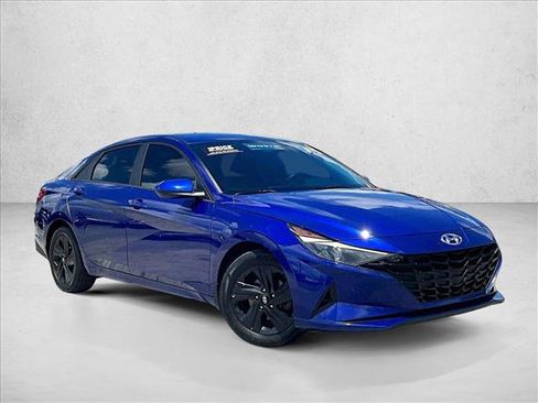 Used 2021 Hyundai Elantra SEL FWD image 12