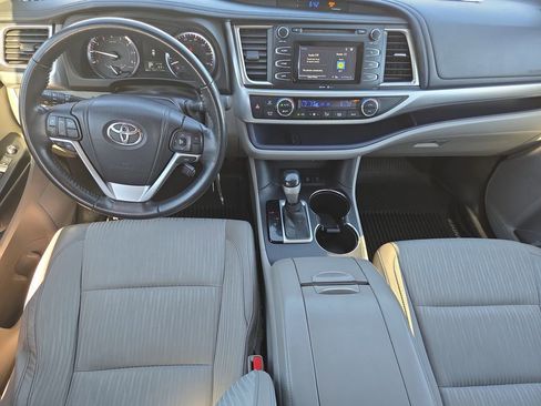 Used 2015 Toyota Highlander Plus image 19