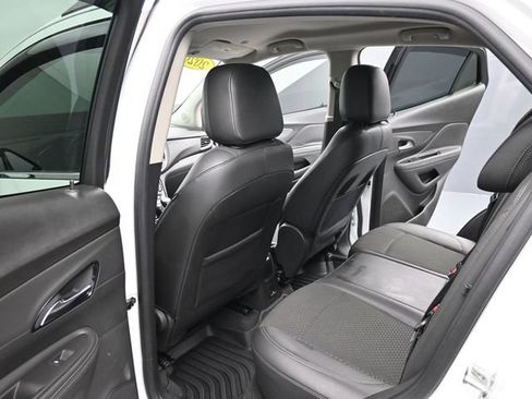 Used 2020 Buick Encore Preferred w/ Safety Package FWD image 18