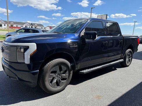Used 2022 Ford F150 Lightning Lariat w/ Equipment Group 511A High AWD/4WD image 17