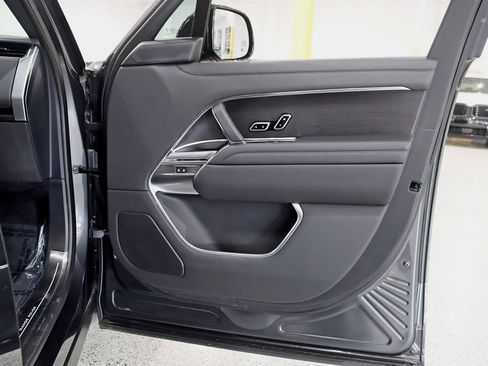 Used 2024 Land Rover Range Rover SE AWD/4WD image 35