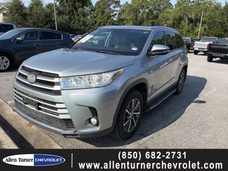 Used 2019 Toyota Highlander XLE FWD video 1