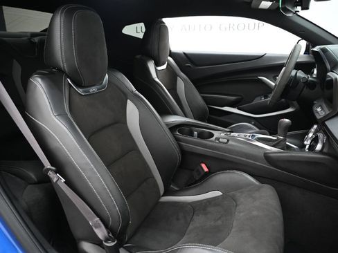 Used 2017 Chevrolet Camaro SS RWD image 22