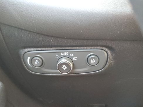 Used 2019 Chevrolet Equinox Premier image 20