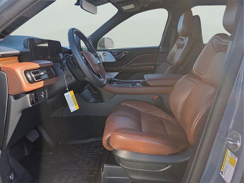 New 2025 Lincoln Aviator Reserve w/ Equipment Group 201A image 11