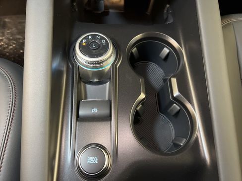 Used 2025 Ford Explorer Active w/ Active Comfort Package image 16