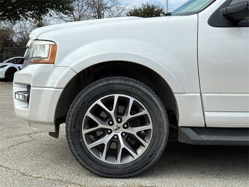 Used 2017 Ford Expedition EL XLT w/ Equipment Group 202A image 5