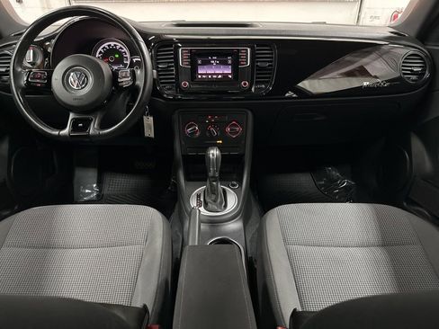 Used 2018 Volkswagen Beetle 2.0T S image 23