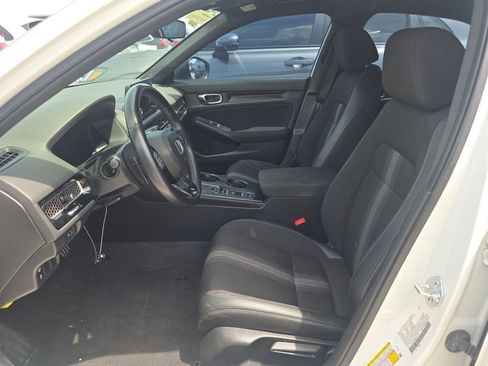 Used 2022 Honda Civic Sport image 6