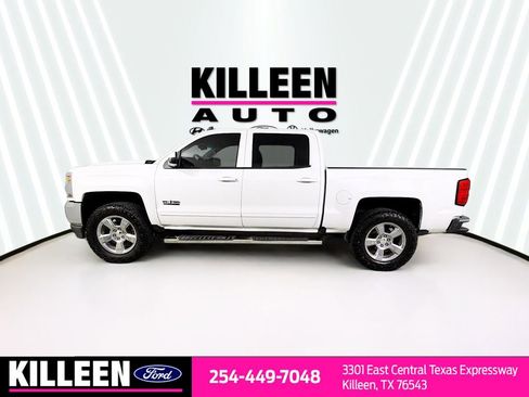 Used 2018 Chevrolet Silverado 1500 LT w/ Texas Edition image 4