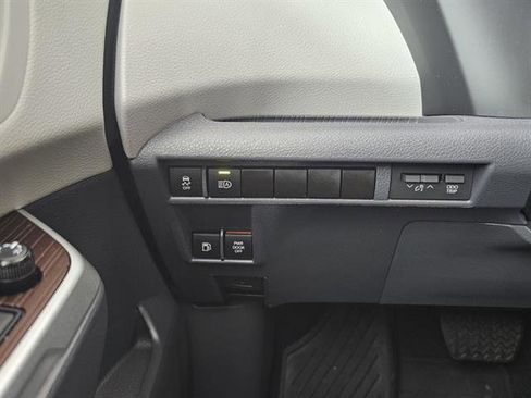 Used 2023 Toyota Sienna LE image 44