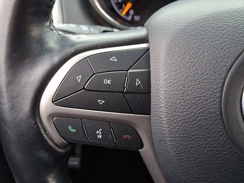 Used 2020 Jeep Grand Cherokee Altitude image 22