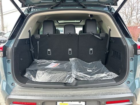 New 2026 Nissan Pathfinder SL w/ SL Premium Package AWD/4WD image 37