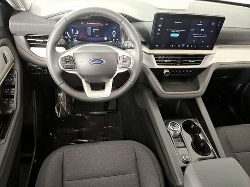 Used 2026 Ford Explorer Active RWD image 10