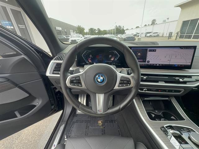 Used 2024 BMW X5 xDrive50e w/ M Sport Package AWD/4WD image 14
