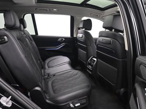 Used 2024 BMW X7 xDrive40i w/ Premium Package AWD/4WD image 22