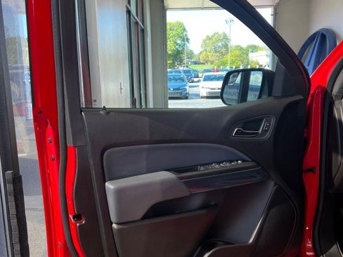 Used 2018 Chevrolet Colorado Z71 image 16