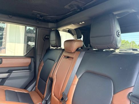 Used 2024 Ford Bronco Outer Banks AWD/4WD image 6