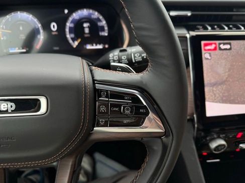 New 2025 Jeep Grand Cherokee Summit w/ Adv Protech Group IV image 27