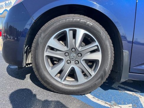 Used 2015 Honda Odyssey Touring Elite image 10