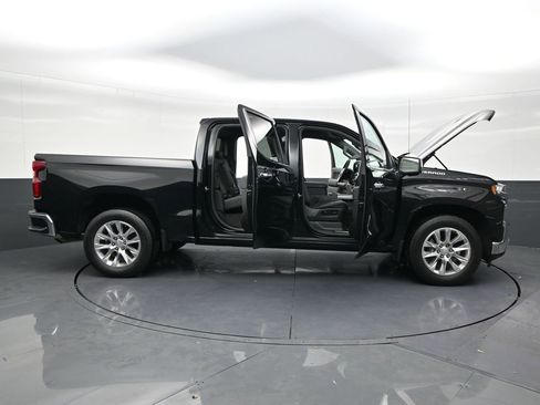 Used 2022 Chevrolet Silverado 1500 LTZ image 30