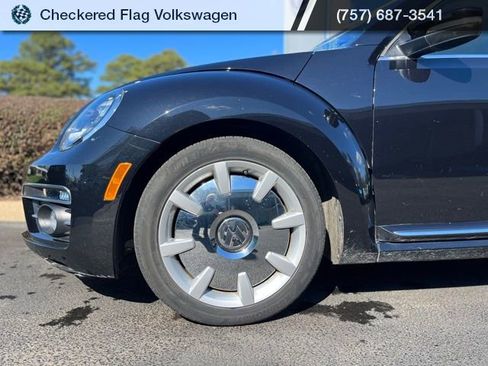 Used 2019 Volkswagen Beetle 2.0T SE image 5