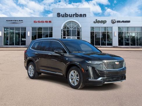 Used 2024 Cadillac XT6 Luxury w/ LPO, Floor Liner Package image 2