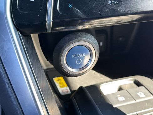 Used 2021 Toyota Venza XLE w/ Carpet Mat Package (TMS) AWD/4WD image 17
